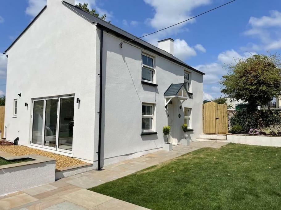 ברידג'נד Charming Cottage Close To M4 Bridgend מראה חיצוני תמונה